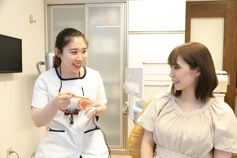 歯医者で定期的にプロフェッショナルケアを受けましょう