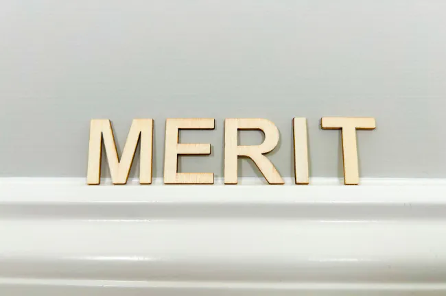 審美歯科で前歯をきれいにするメリットのイメージ