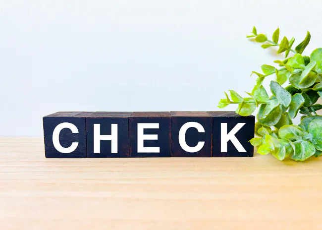 歯周外科治療を受ける際の注意点をチェックするイメージ